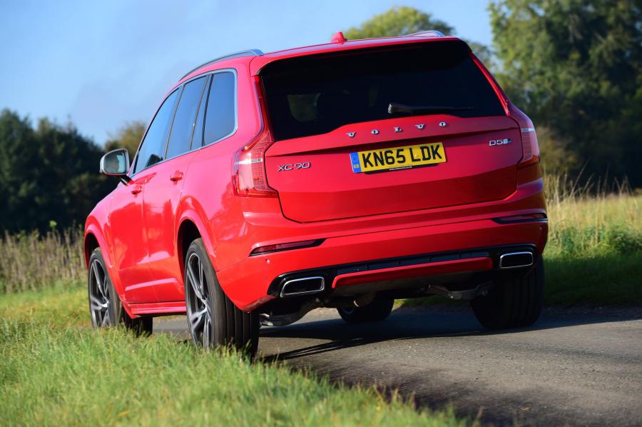  Volvo XC90 D5 R-Design 2015 года  (UK) (фото 29 из 44)